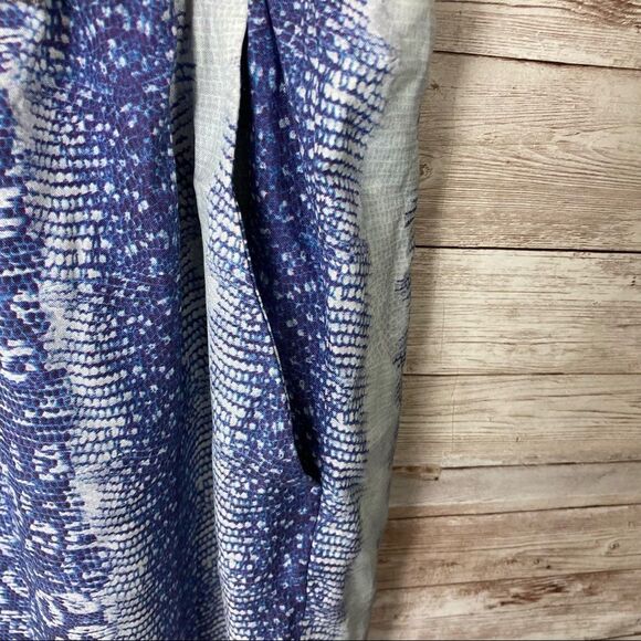 Derek Lam 10 Crosby Street Mixed Print 100% Silk Pull on Pant MED $108
MSRP - Picture 5 of 14